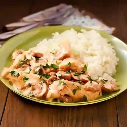 Arroz con Salsa Strogonoff