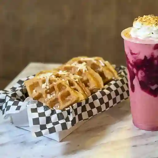 Combo Waffle y Protein Shake Mediano