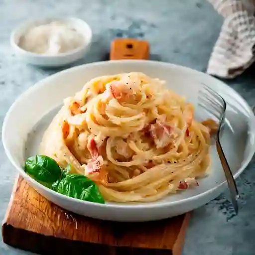 Pasta con Pollo y Champiñones