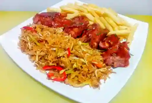 Chow Fan con Costillas BBQ