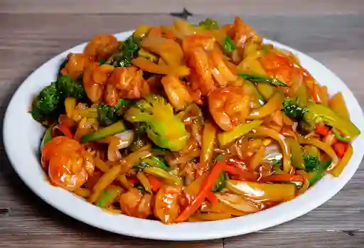 Chop Suey con Pollo y Camarones