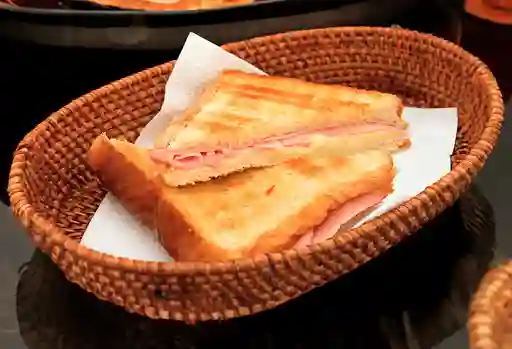 Sándwich Sencillo