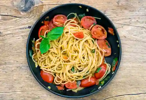 Pasta Pomodoro e Basilico