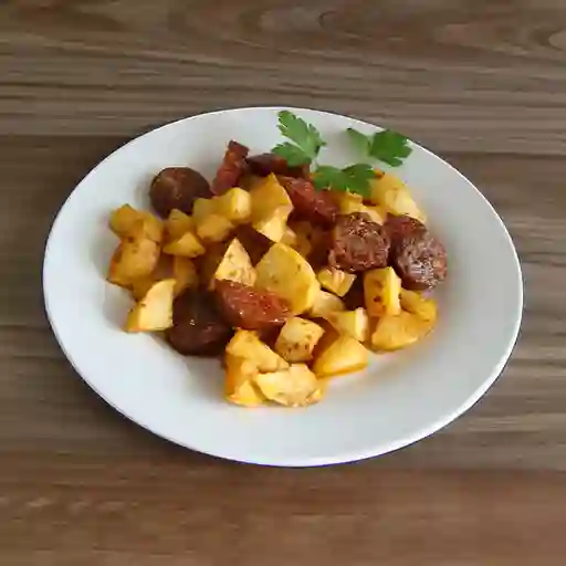 Chorizo con Papa Criolla