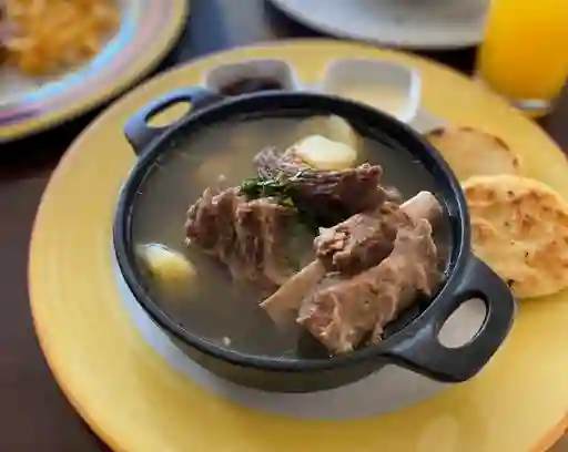 Caldo de Costilla