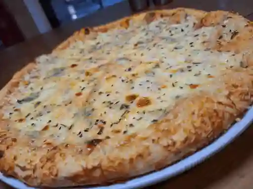 Pizza Cuatro Quesos