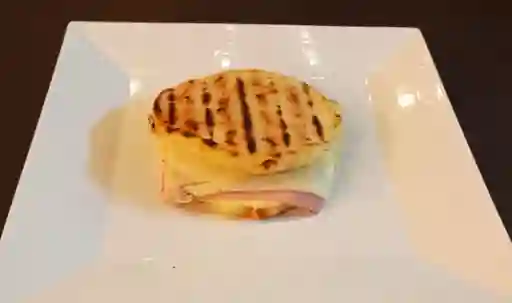 Arepa Jamón y Queso Crema Doble Loncha