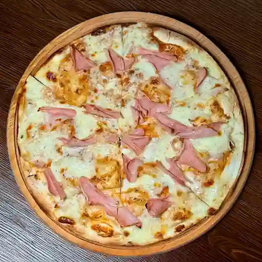 Pizza Jamón y Queso