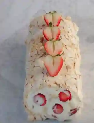 Arrollado de Fresas 4 Porciones