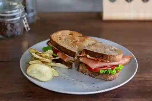 Sándwich Ahumado