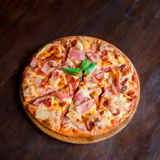 Pizza de Jamón con Champiñones