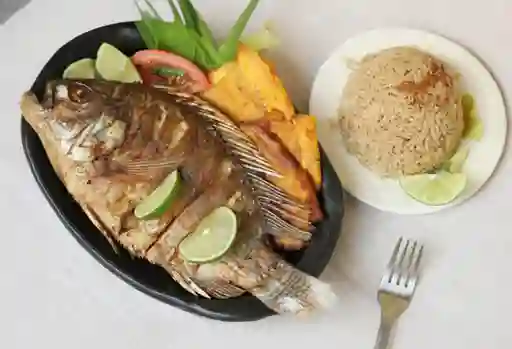 Bandeja con Mojarra