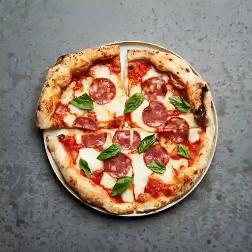 Pizza Salami con Champiñones