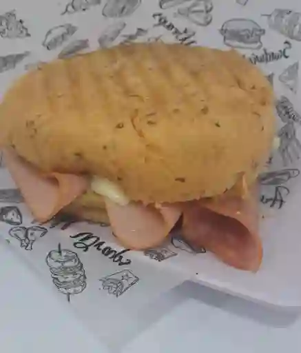 Sándwich Aplastado de Jamón y Queso