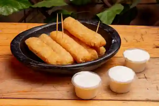 Yuca Frita con Suero