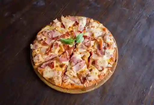 Pizza Jamón y Queso Mediana