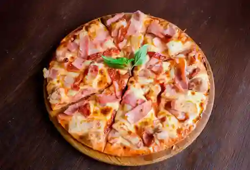 Pizza Jamón y Queso