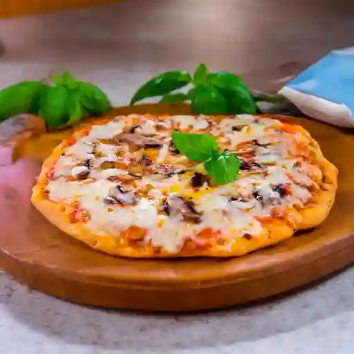 Pizza Pollo y Champiñones