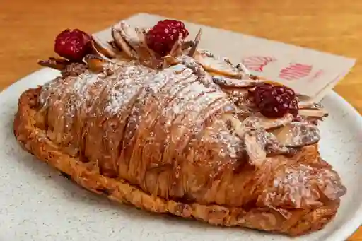 Croissant Almendra Mora