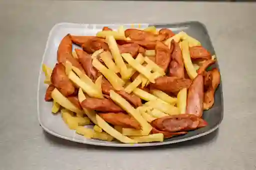 Salchipapa Sencilla*