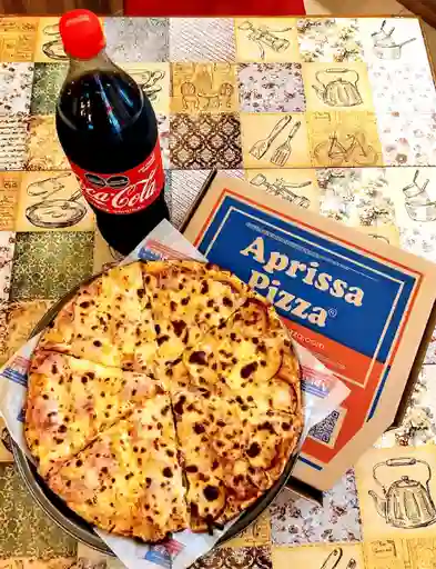 Pizza Mediana por Mitades + Coca Cola 1.5 Lt