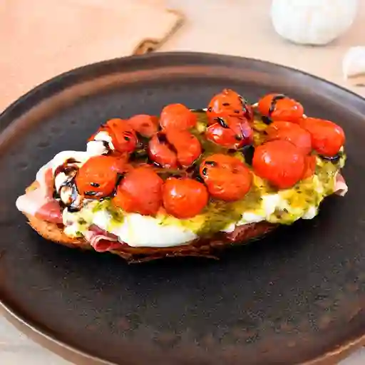 Tostadas Caprese