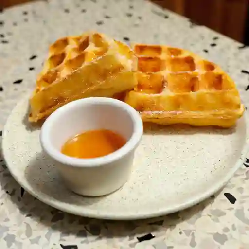 Waffle de Yuca con Miel