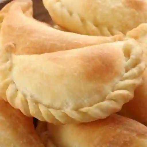 Empanada de Leche Cortada