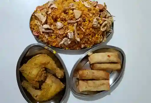 Combo Paisa 4 Personas con Pollo y Rollitos