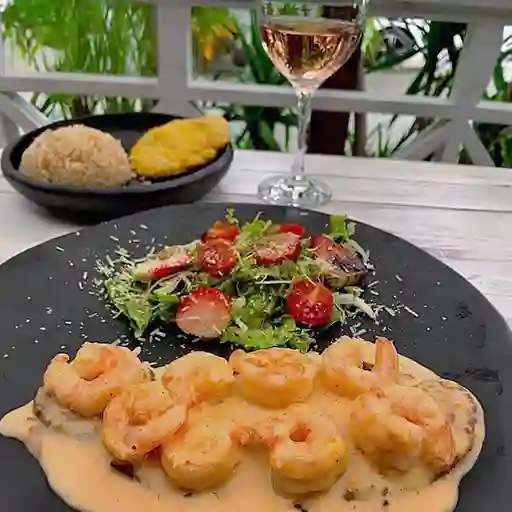 Róbalo Apanado con Camarones