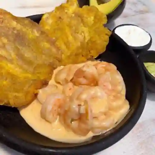 Patacón con Camarones