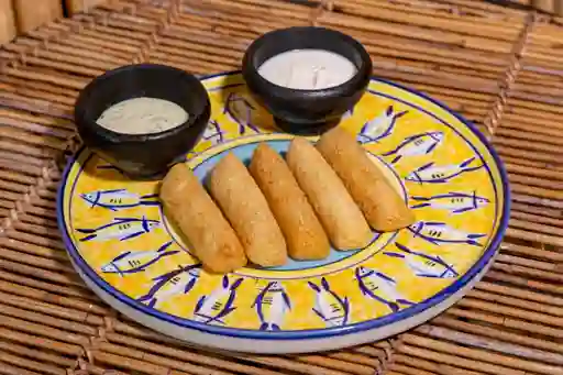 Yuca Frita con Suero Costeño