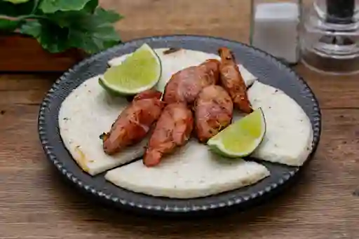 Chorizo con Arepa