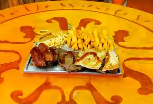 Asado Mixto con Chorizo de Ternera