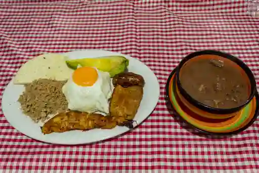 Cazuela de Frijoles