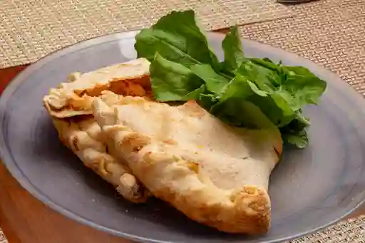 Pizza Calzone de Pollo y Champiñones