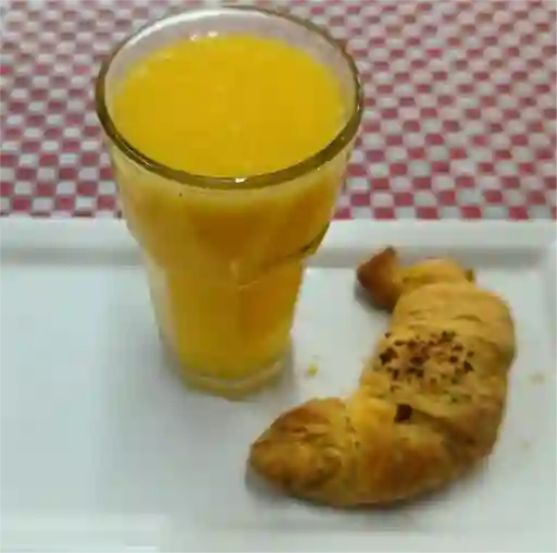 Combo Croissant Mas Jugo de Naranja