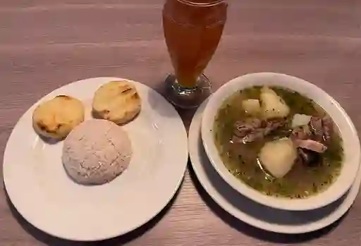 Caldo de Costilla