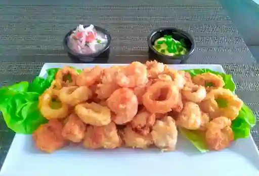 Chicharrones Mariscos