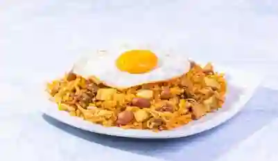 Desayuno Calentado con Huevo Frito