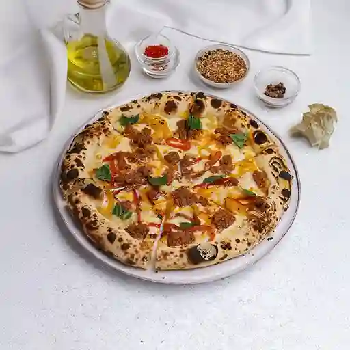 Pizza Bolognese