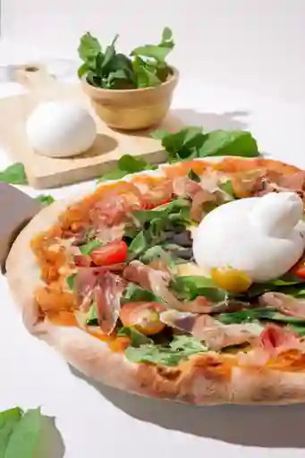 Pizza Burrata y Jamón Serrano