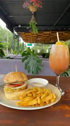 Combo Burger Clásica