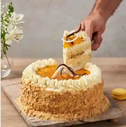 Tres Leches de Maracuyá Porción