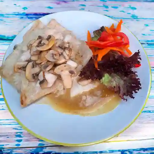 Crepe de Pollo con Champiñones