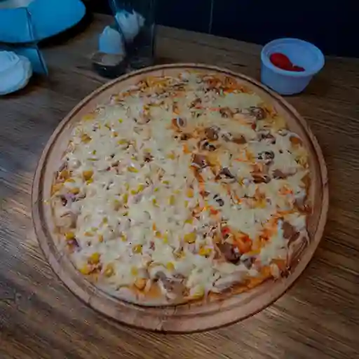 Pizza Pollo y Champiñones