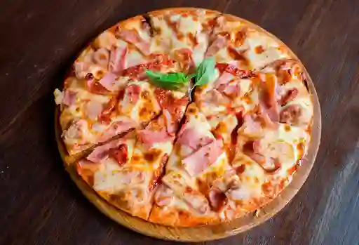 Pizza Jamón y Queso