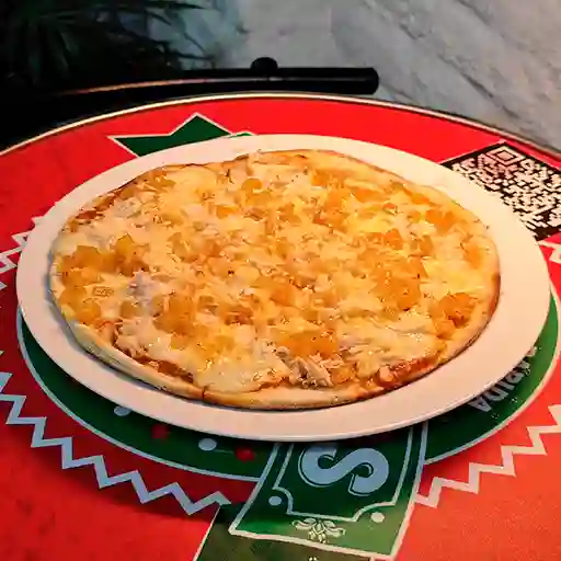 Pizza Hawaiana Pollo y Tocineta