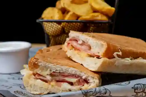 Sándwich Jamón Tocineta