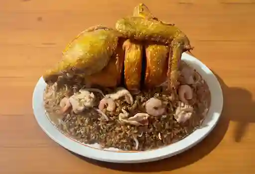 Arroz de Jamón con Pollo Frito